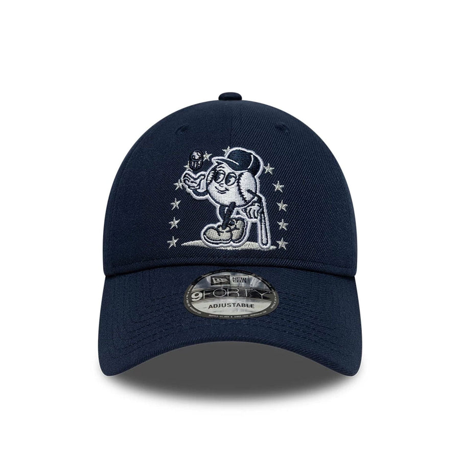 Pictured is this MLB League Mix New York Yankees 9FORTY cap in dark blue. 2