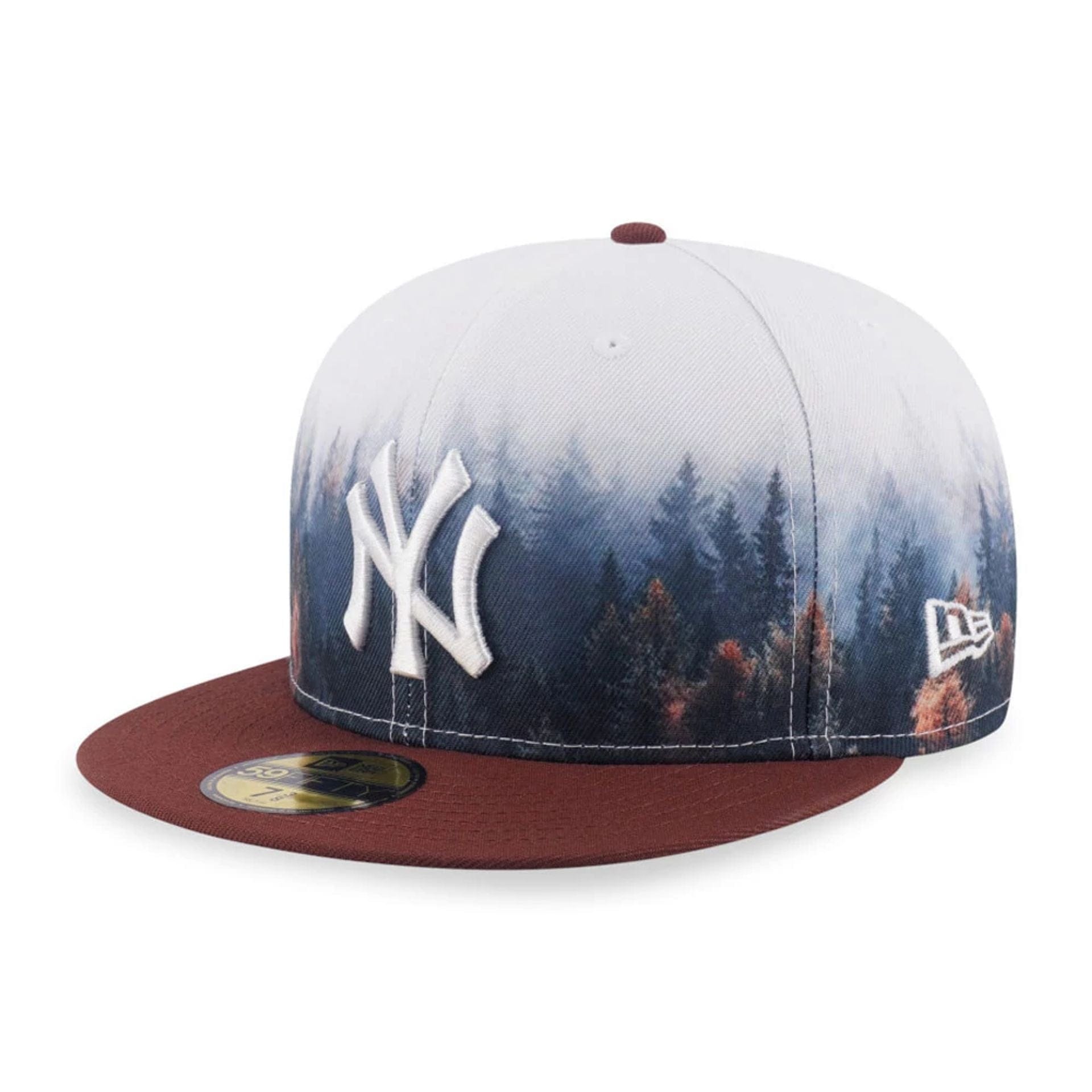 Pictured is this MLB Forest New York Yankees 59FIFTY Fitted cap in dark blue. 1