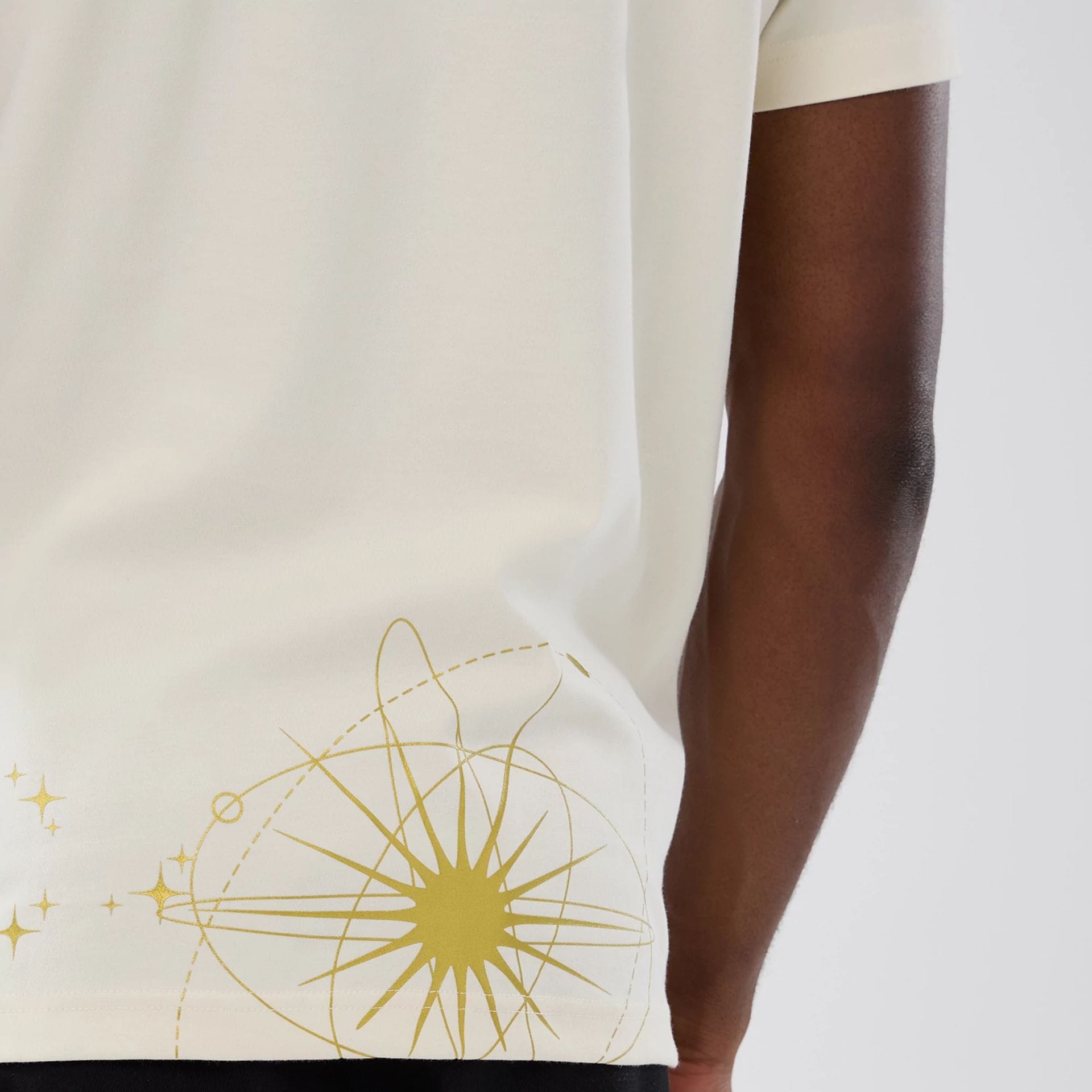 The model is wearing this MLB Cosmic Craft New York Yankees T-Shirt in white. 4