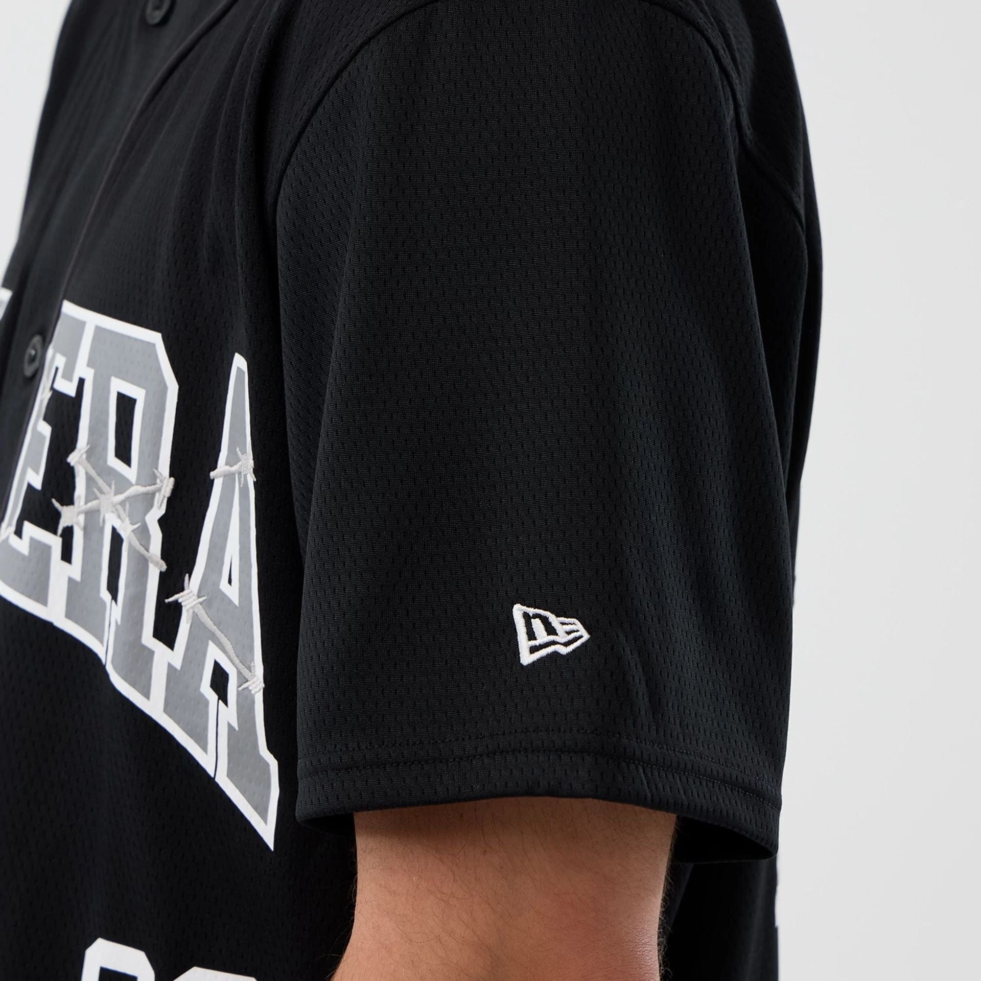  New Era Street Graphic Black Jersey  4