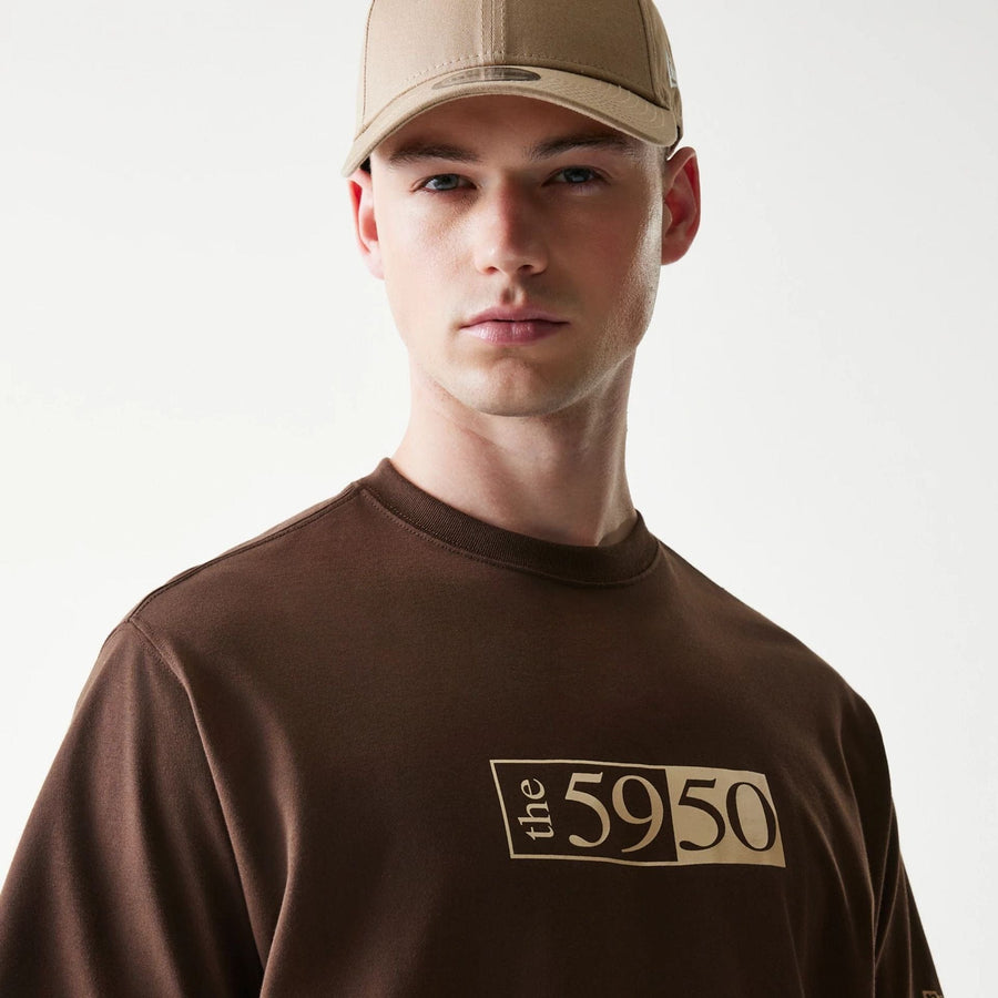 The Male model is wearing Low Profile 59FIFTY Fitted Cap Description Brown T-Shirt 4