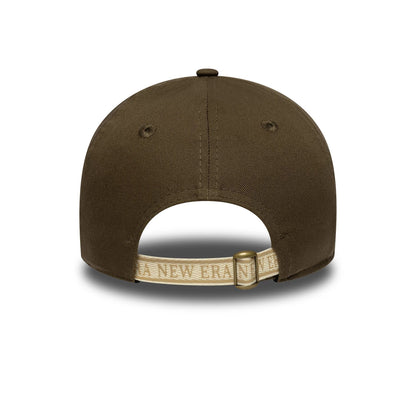 This is a New Era Spare Strap Moss Green 9TWENTY Adjustable Cap 4