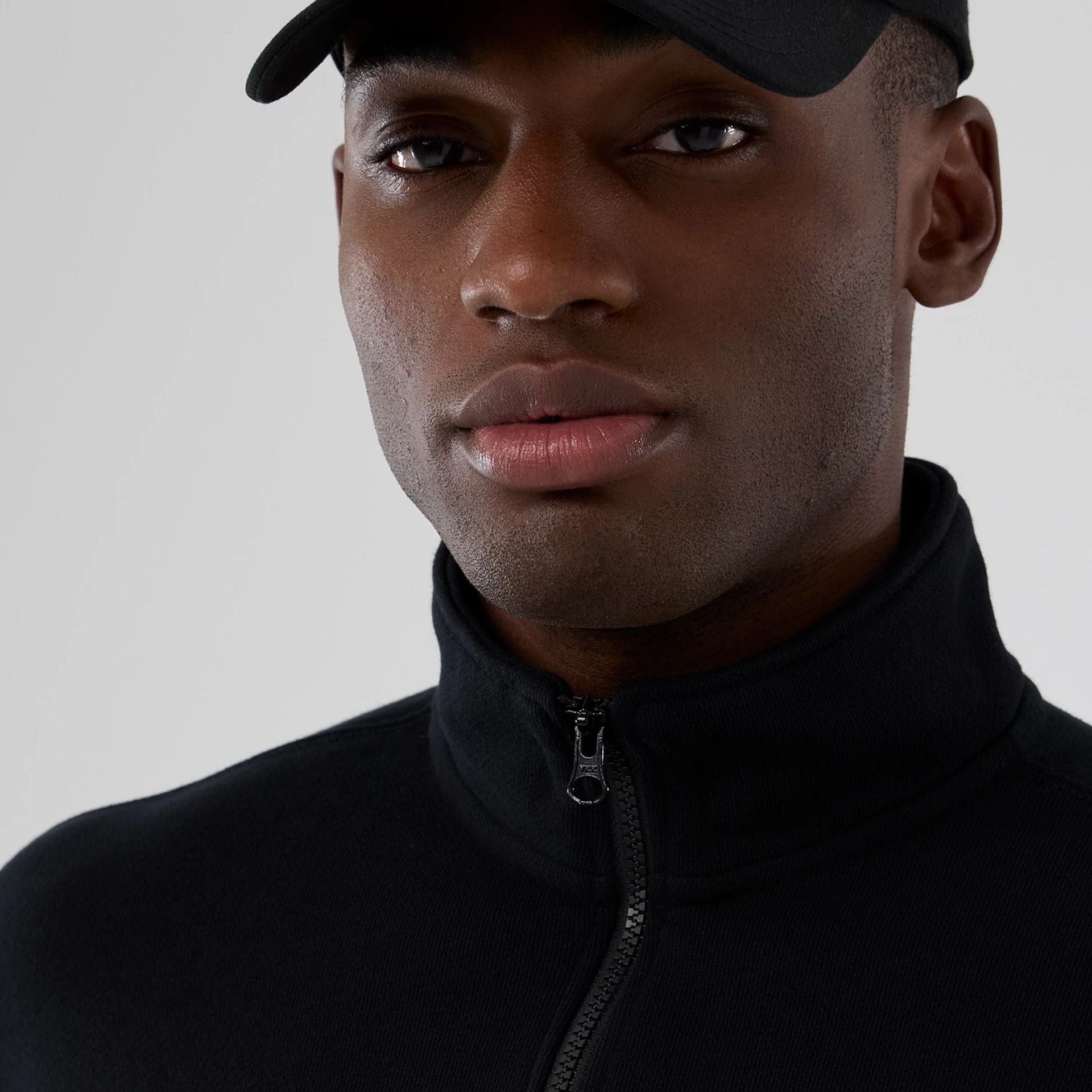 The Male model is wearing New York Yankees MLB Black 1/4 Zip Sweater 6