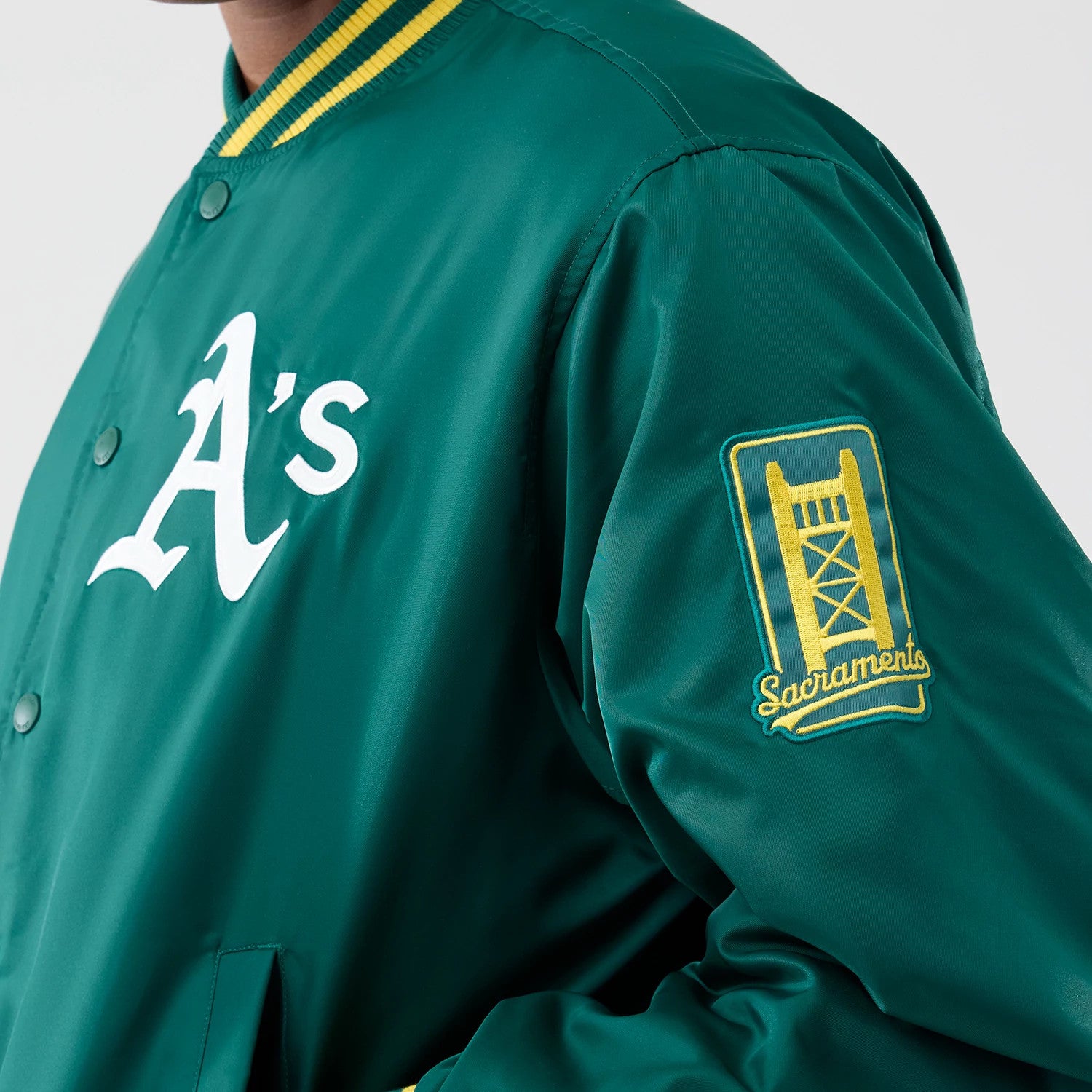 The Male model is wearing Oakland Athletics MLB Authentic Green Stadium Jacket 4