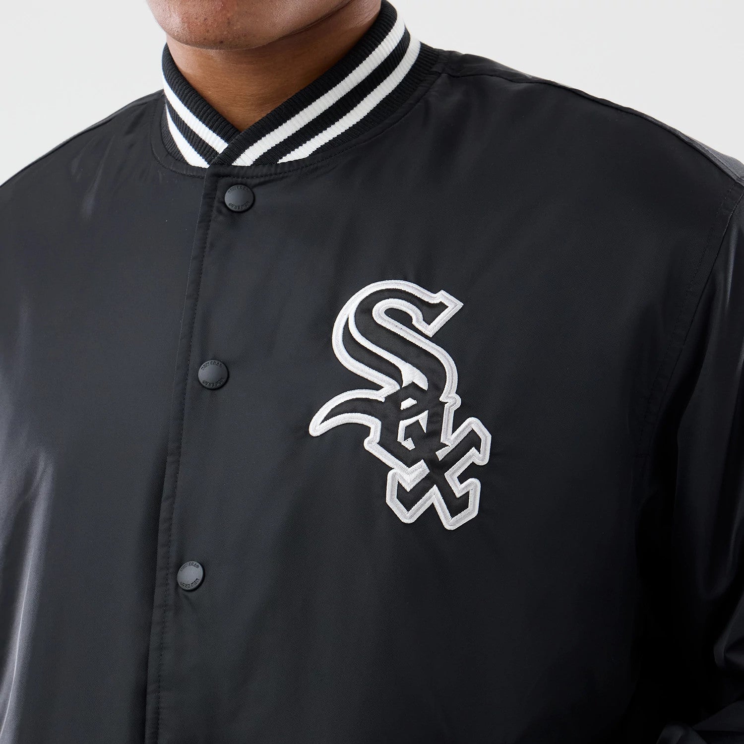 The Male model is wearing Chicago White Sox MLB Authentic Black Stadium Jacket 3