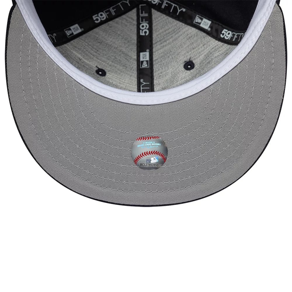 Pictured is this MLB Soft Buckram New York Yankees 59FIFTY Fitted cap in navy. 2