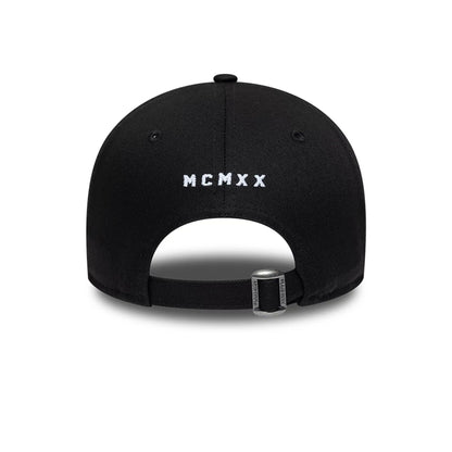 Pictured is this New Era Street Archived New Era Heritage 1920 9FORTY cap in black. 2