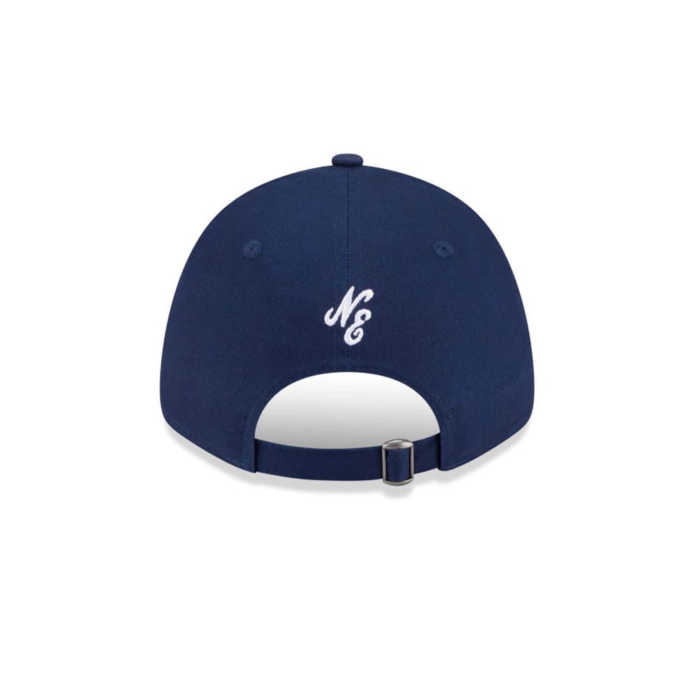Pictured is this New Era Mix League 9FORTY cap in dark blue. 4