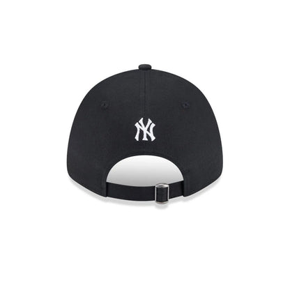 Pictured is this MLB Mix League New York Yankees 9FORTY cap in black. 4