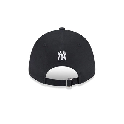 Pictured is this MLB Mix League New York Yankees 9FORTY cap in black. 4