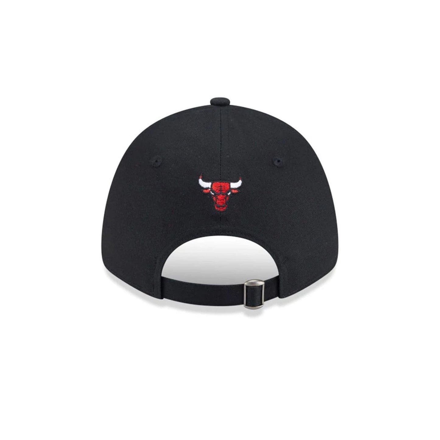 Pictured is this NBA Mix League Chicago Bulls 9FORTY cap in black. 4