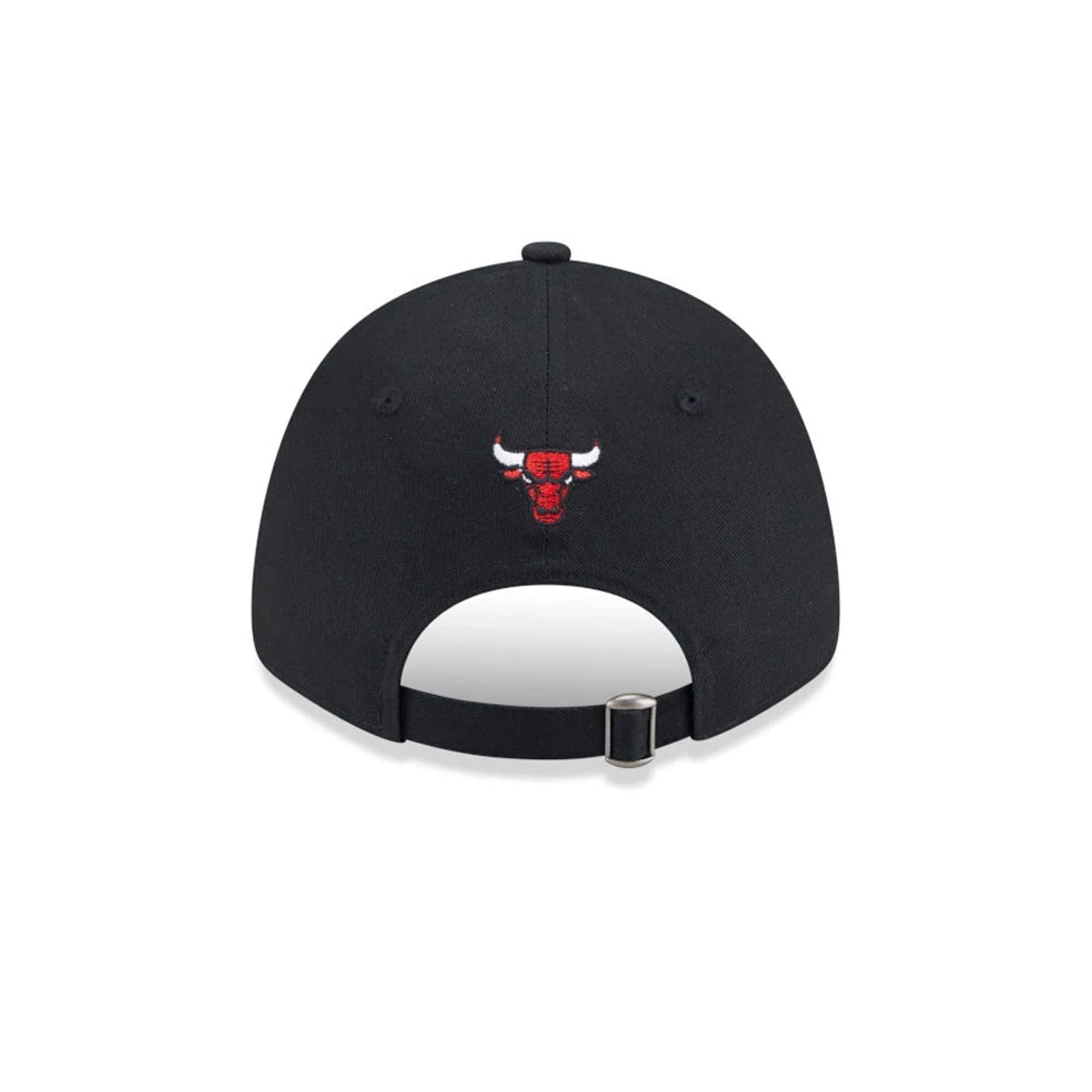 Pictured is this NBA Mix League Chicago Bulls 9FORTY cap in black. 4