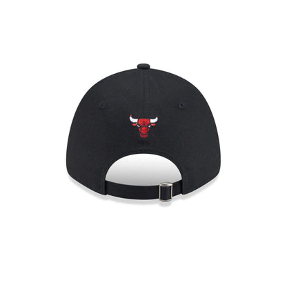 Pictured is this NBA Mix League Chicago Bulls 9FORTY cap in black. 4