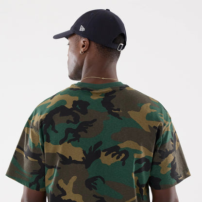 The model is wearing this MLB Camo New York Yankees T-Shirt in Woodland Camo. 7