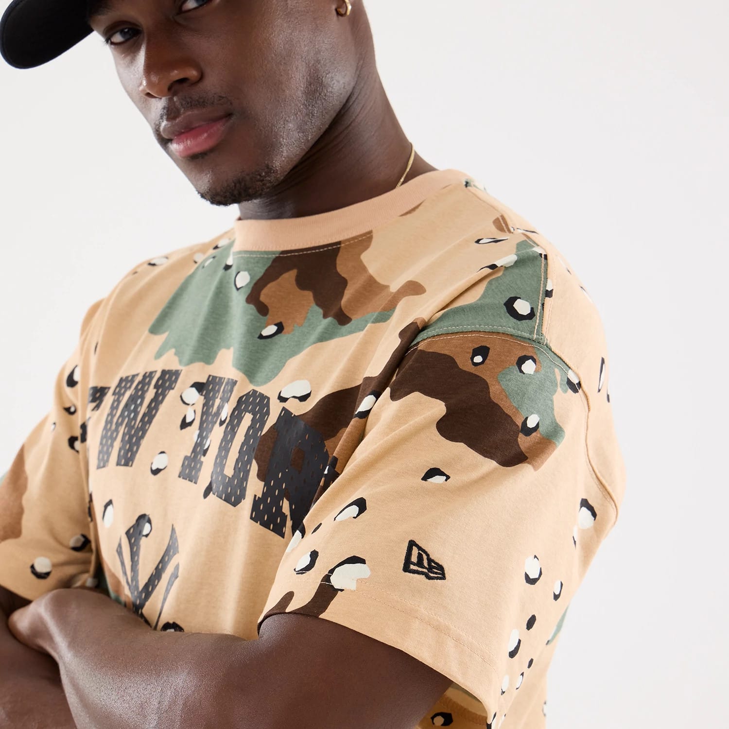 The model is wearing this MLB Camo New York Yankees T-Shirt in Desert Camo . 5