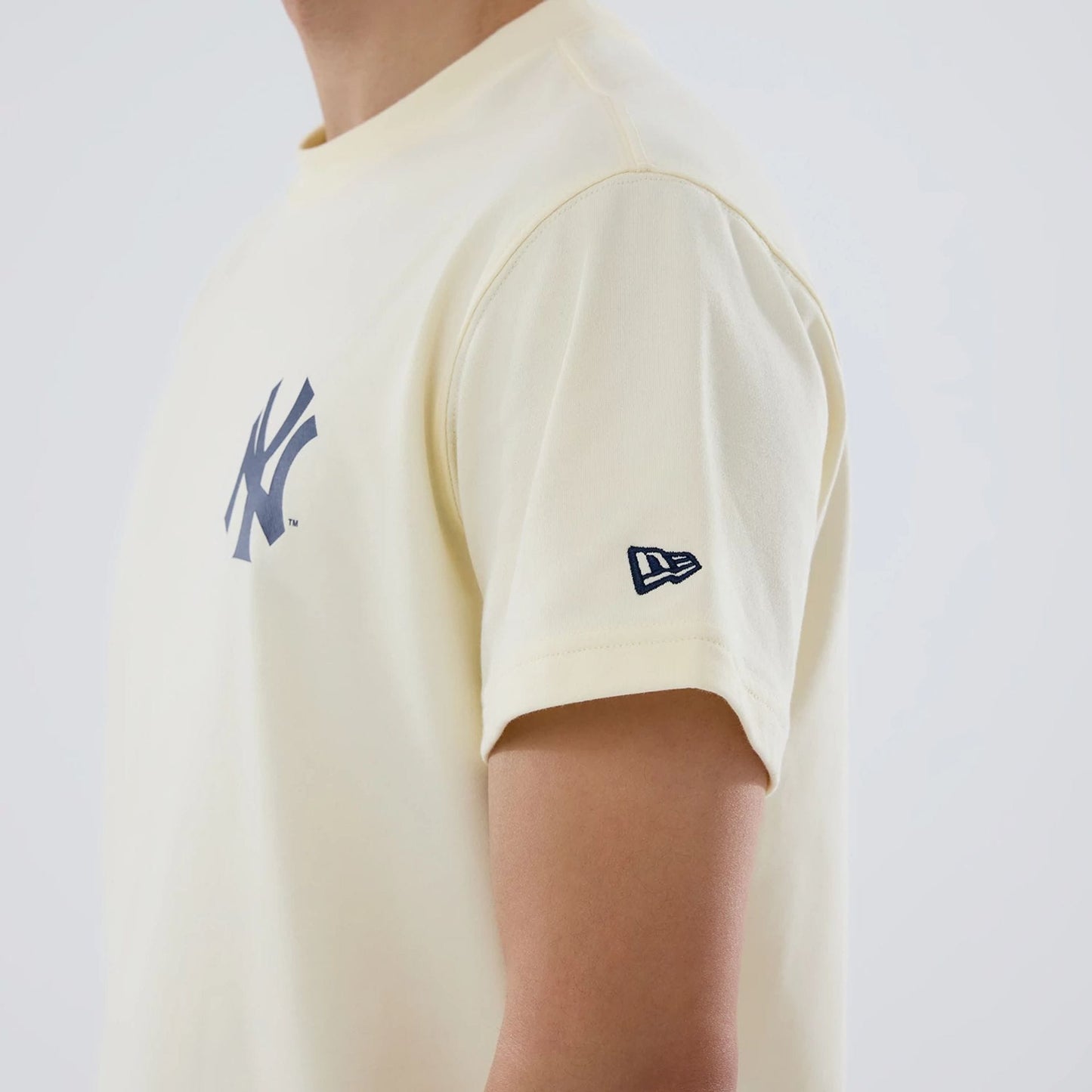 The model is wearing this MLB City Series New York Yankees T-Shirt in cream. 3