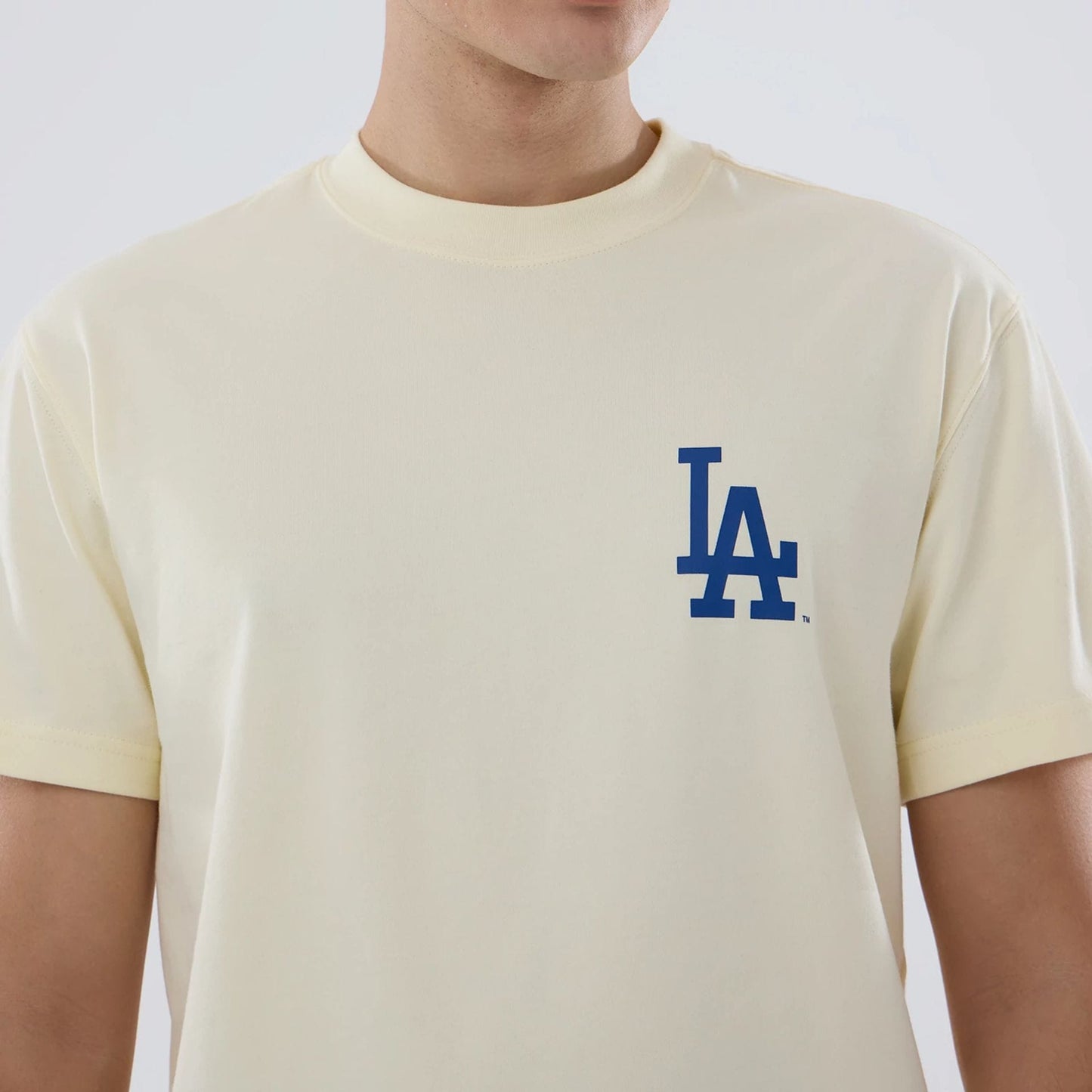 The model is wearing this MLB City Series LA Dodgers T-Shirt in white. 5