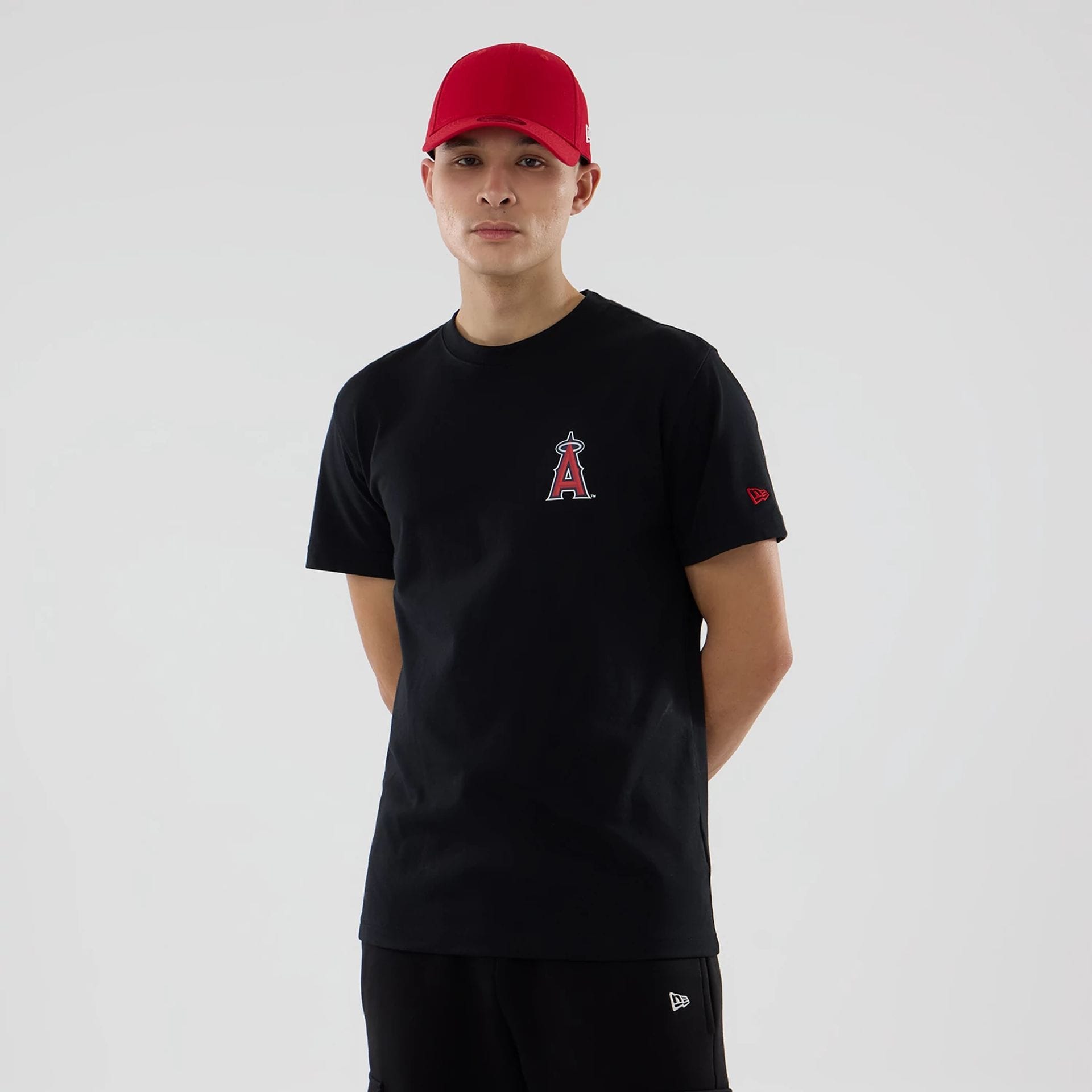 The model is wearing this MLB City Series LA Angels T-Shirt in black. 1