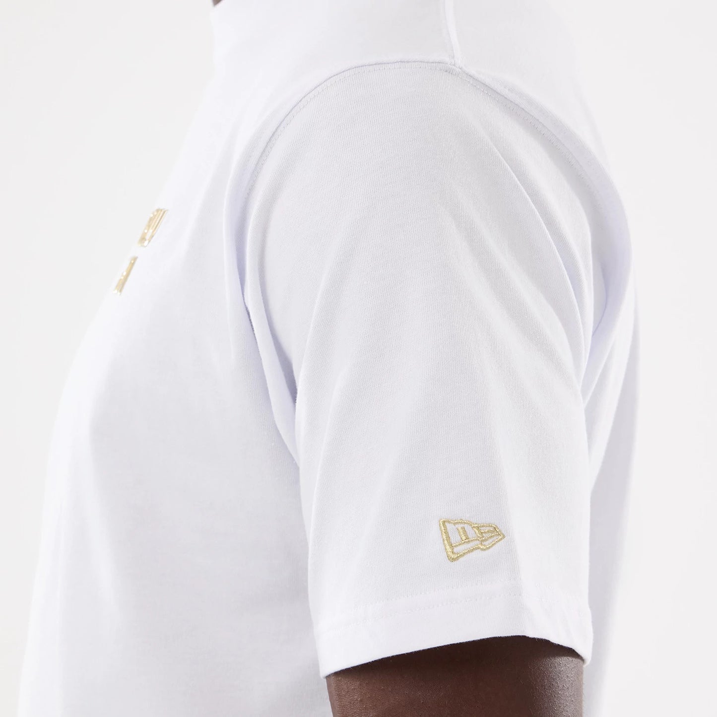 The model is wearing this Hajime Sorayama X MLB LA Dodgers T-Shirt in white. 6