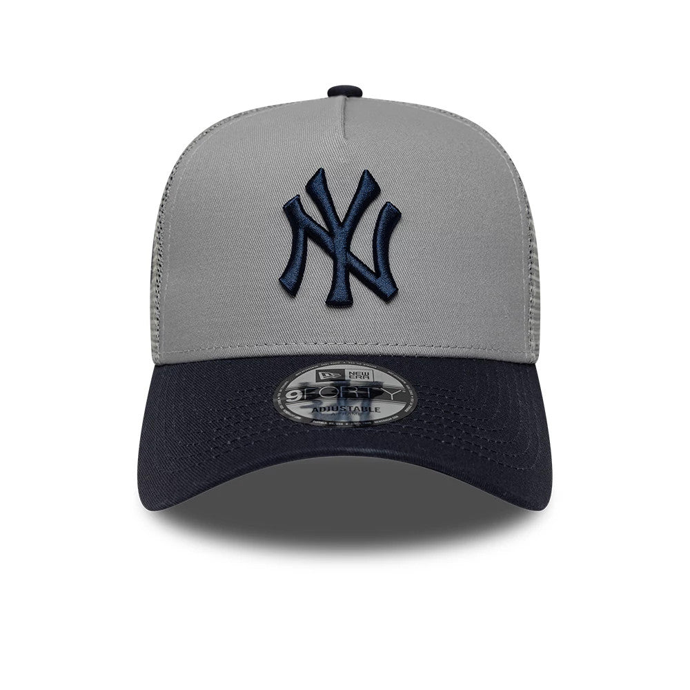 Pictured is this MLB Patch New York Yankees 9FORTY A-Frame Trucker cap in grey & navy. 2