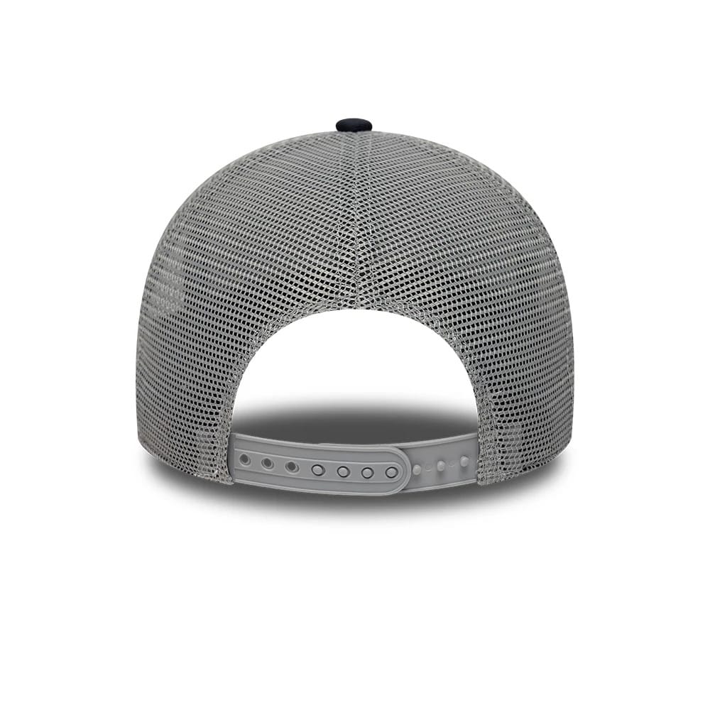 Pictured is this MLB Patch New York Yankees 9FORTY A-Frame Trucker cap in grey & navy. 6