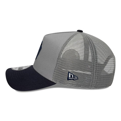 Pictured is this MLB Patch New York Yankees 9FORTY A-Frame Trucker cap in grey & navy. 5