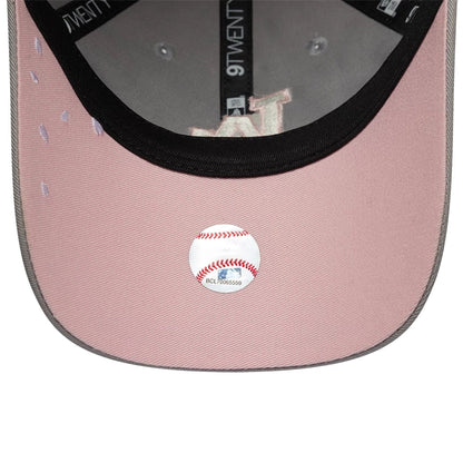 Pictured is this MLB Sakura Nagashi LA Dodgers 9TWENTY cap in grey. 2