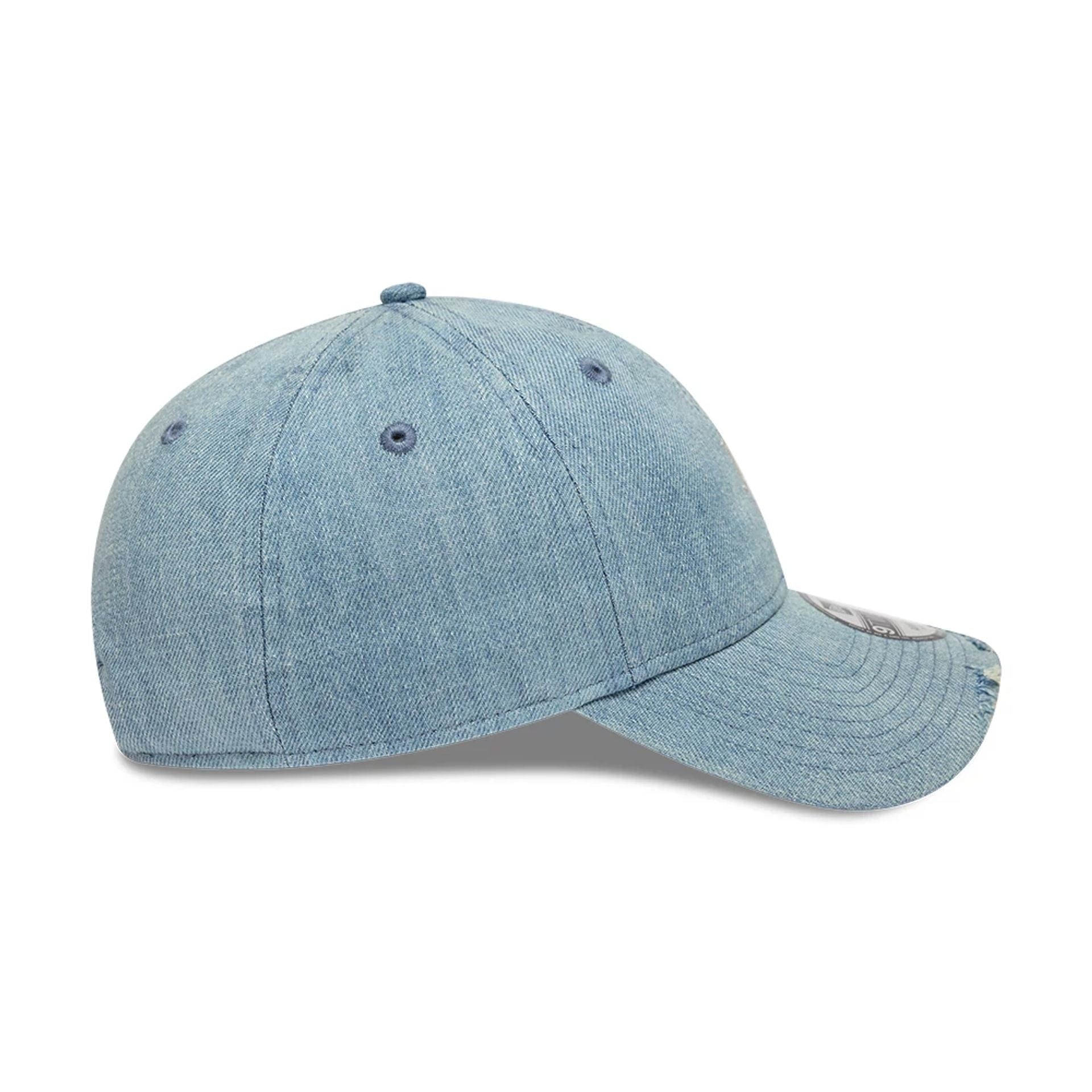 Pictured is this MLB Distressed Washed Denim LA Dodgers 9TWENTY cap in blue. 6