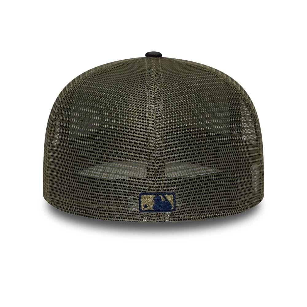 Pictured is this MLB Hydrangea New York Yankees 59FIFTY Fitted cap in green. 5