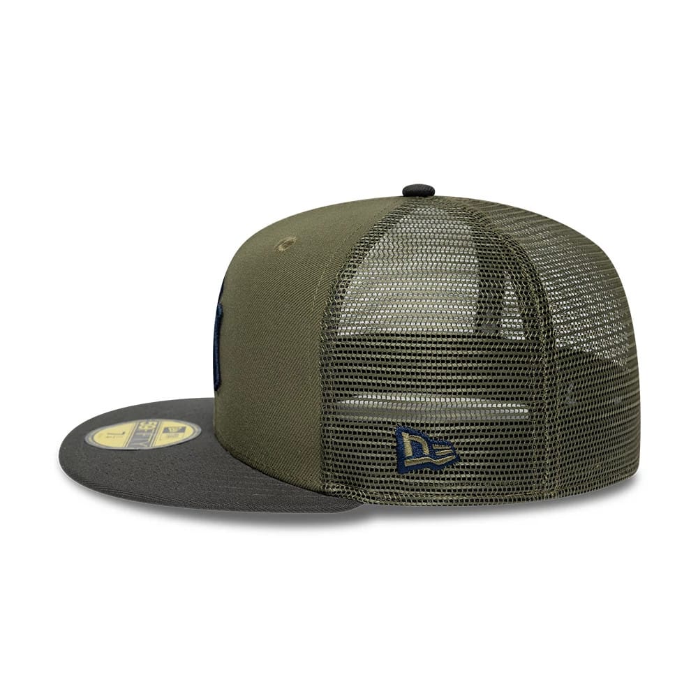 Pictured is this MLB Hydrangea New York Yankees 59FIFTY Fitted cap in green. 6