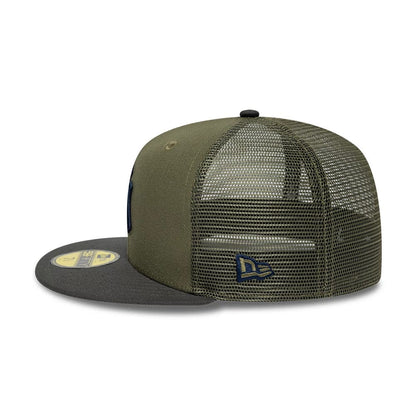 Pictured is this MLB Hydrangea New York Yankees 59FIFTY Fitted cap in green. 6
