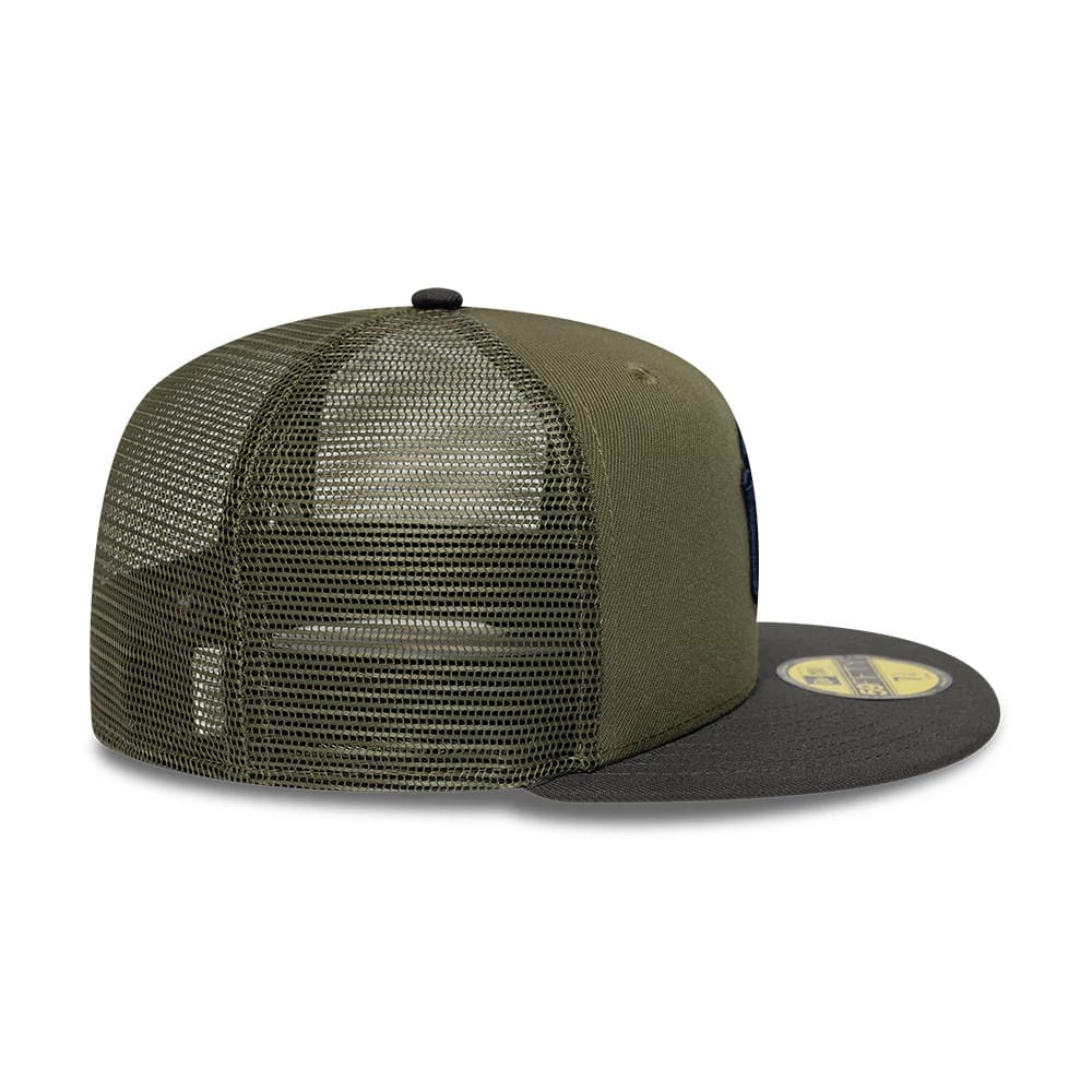 Pictured is this MLB Hydrangea New York Yankees 59FIFTY Fitted cap in green. 7