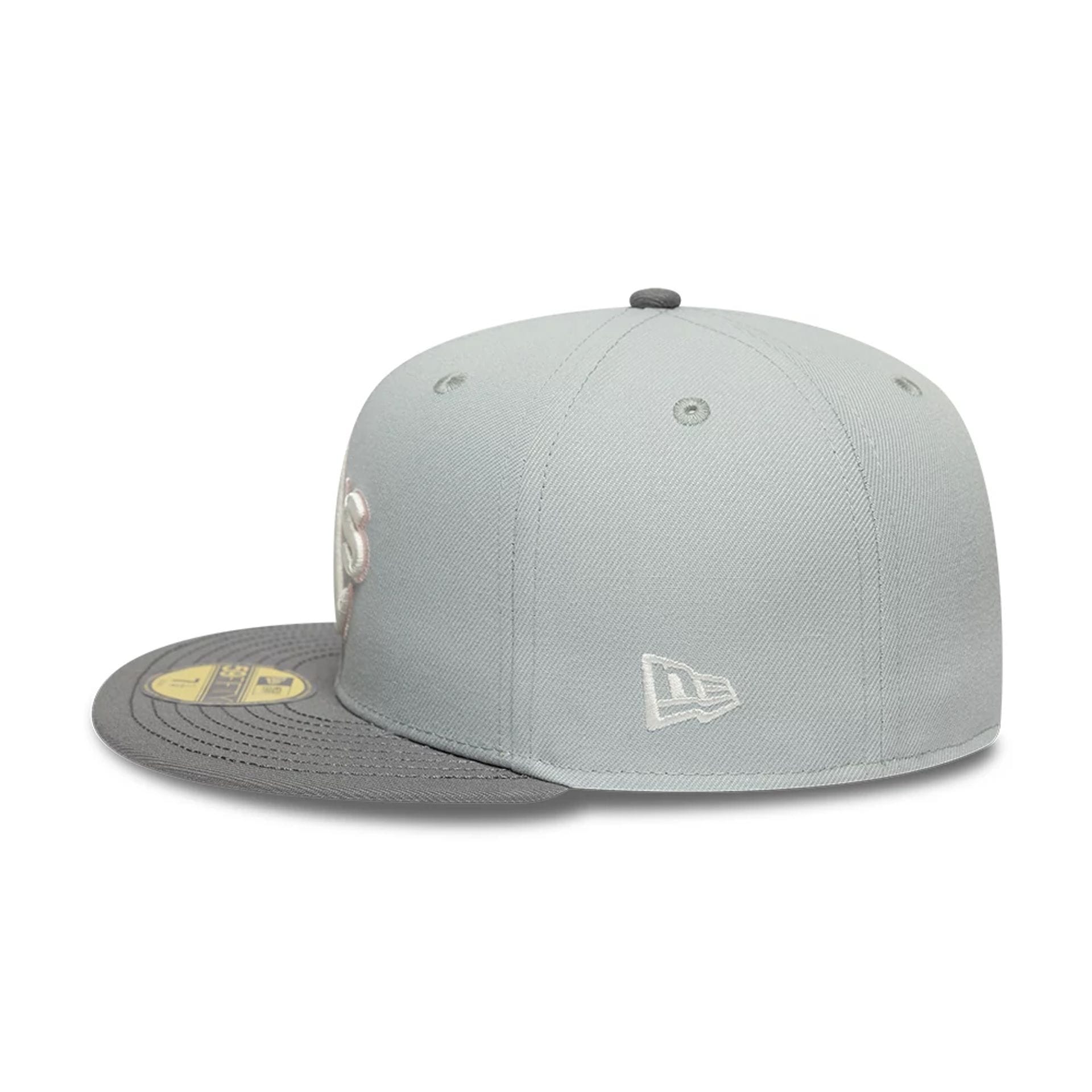 Pictured is this MLB Sakura Nagashi Athletics 59FIFTY Fitted cap in grey. 6
