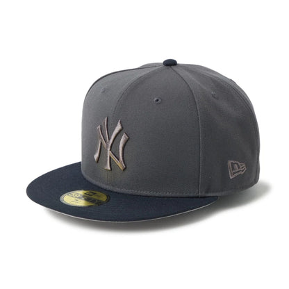 Pictured is this MLB New York Yankees 59FIFTY Fitted cap in dark grey. 4