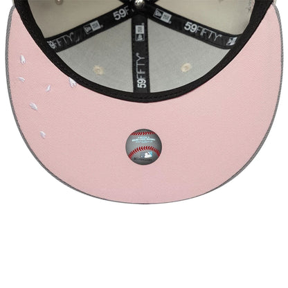 Pictured is this MLB Sakura New York Yankees 59FIFTY Fitted cap in Cream. 2