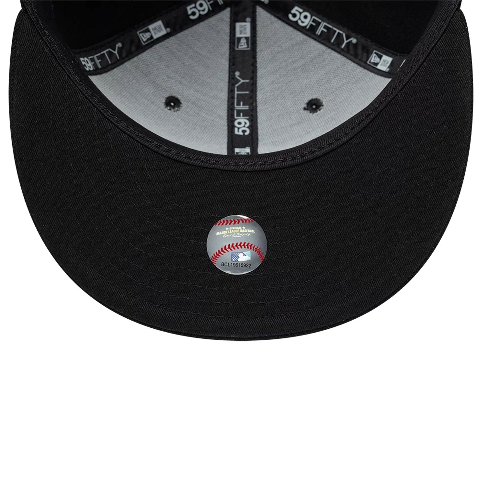 Pictured is this MLB Paisley Emblem New York Yankees 59FIFTY Fitted cap in black. 5