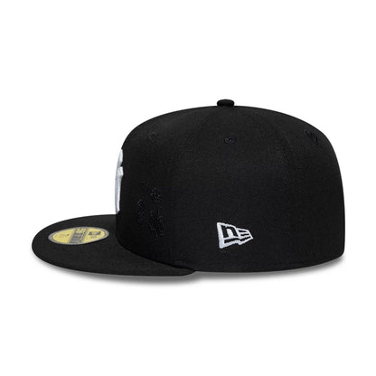 Pictured is this MLB Paisley Emblem New York Yankees 59FIFTY Fitted cap in black. 6