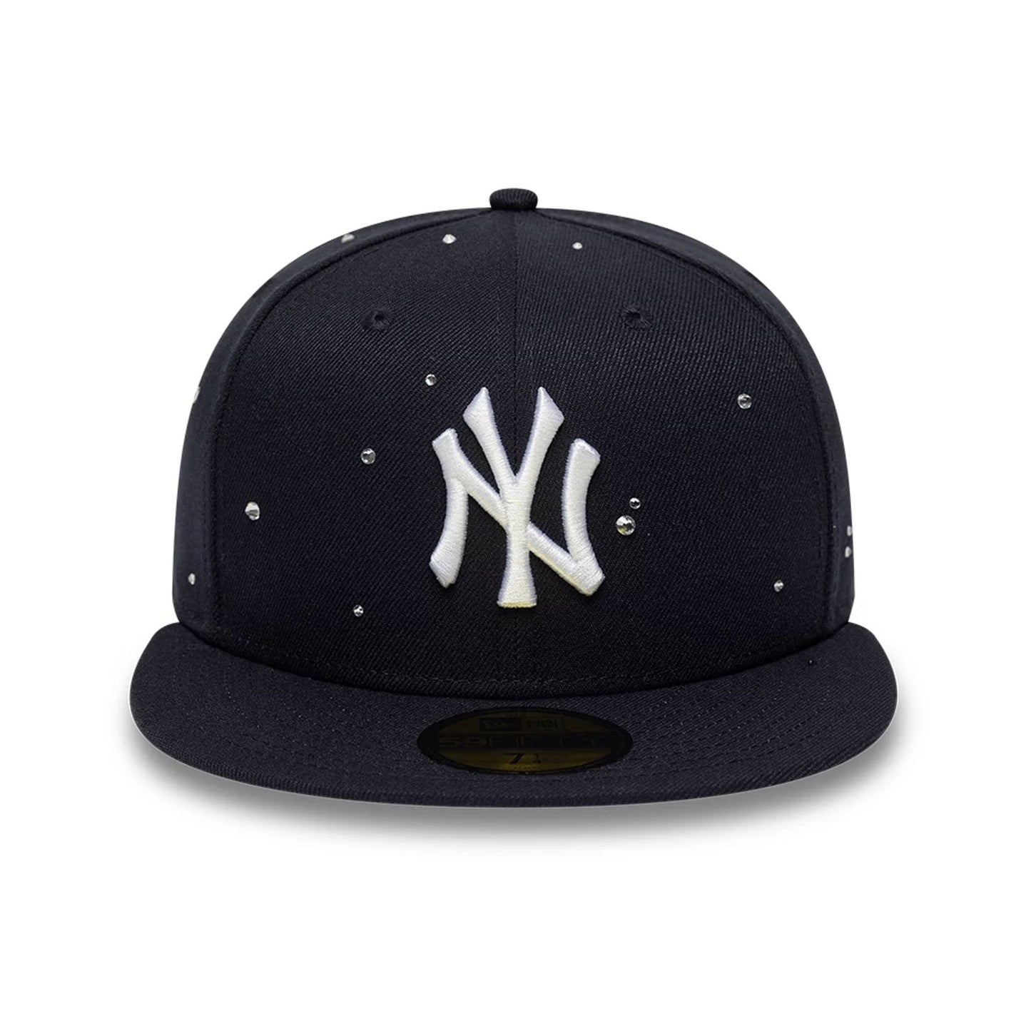 Pictured is this MLB Night Out New York Yankees 59FIFTY Fitted cap in navy. 2