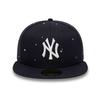 Pictured is this MLB Night Out New York Yankees 59FIFTY Fitted cap in navy. 2