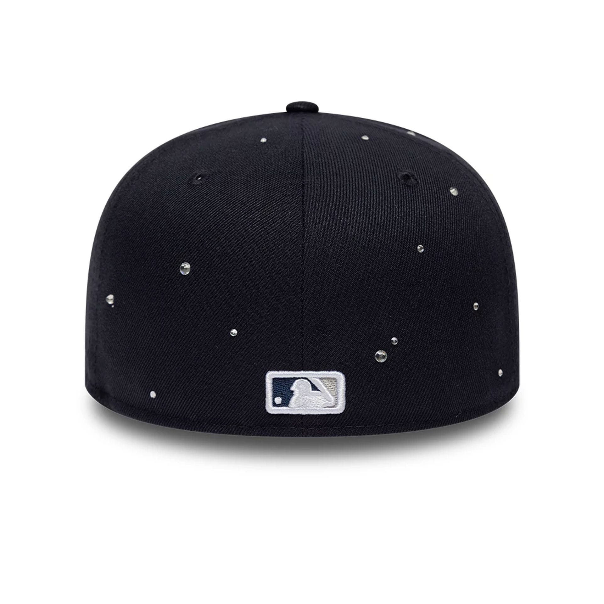 Pictured is this MLB Night Out New York Yankees 59FIFTY Fitted cap in navy. 4