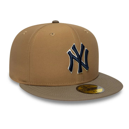 Pictured is this MLB Gros Grain New York Yankees 59FIFTY Fitted cap in Beige. 6