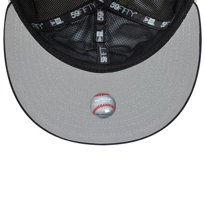 Pictured is this MLB X Gore-Tex New York Yankees 59FIFTY Fitted cap in white. 2