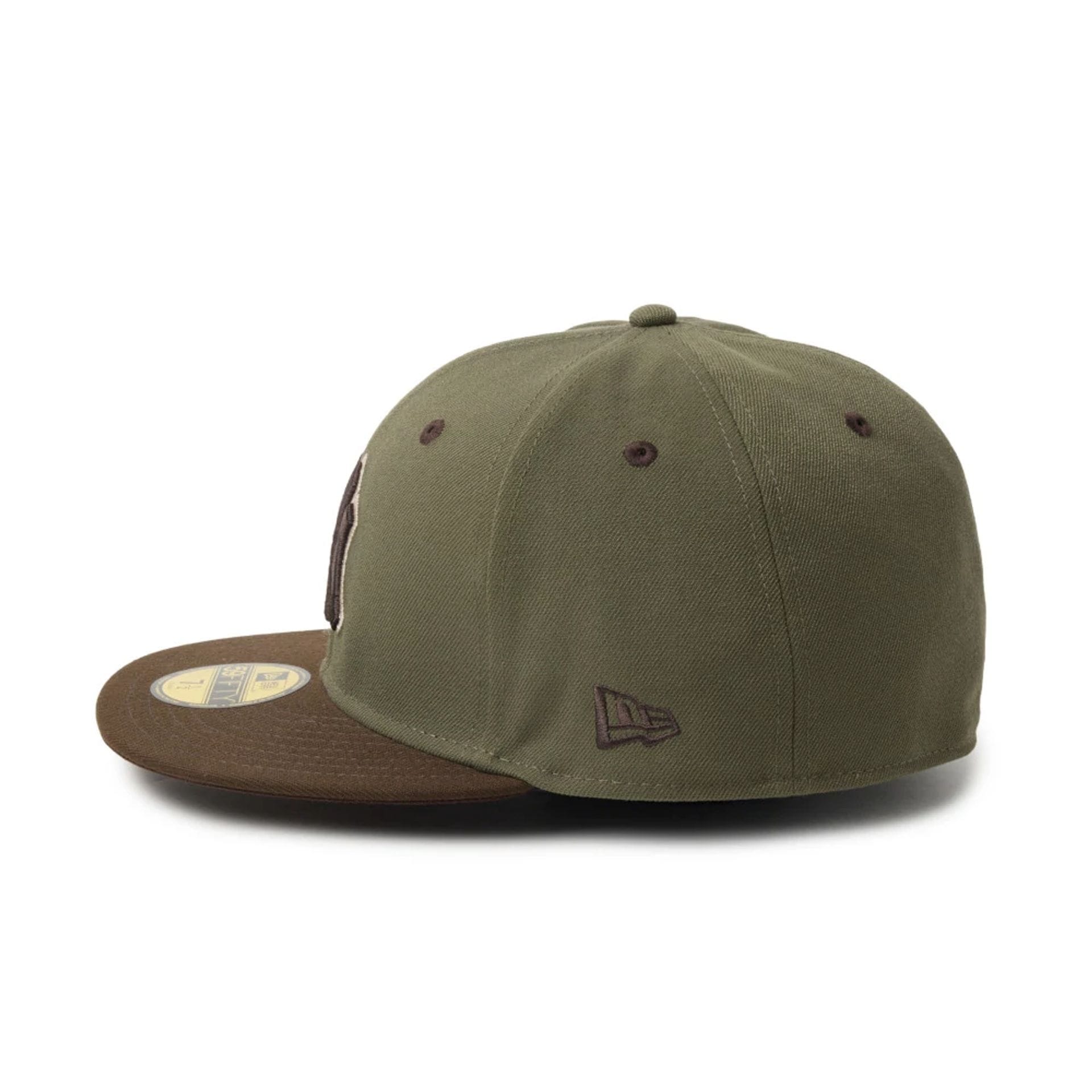 Pictured is this MLB Camo New York Yankees 59FIFTY Fitted cap in green. 6