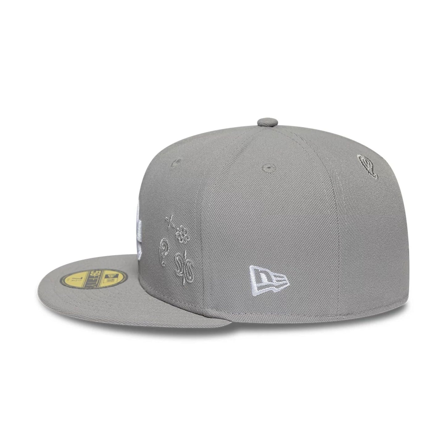 Pictured is this MLB Paisley Emblem LA Dodgers 59FIFTY Fitted cap in grey. 4