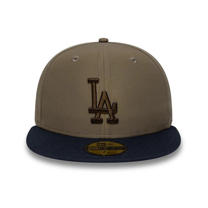 Pictured is this MLB Grosgrain LA Dodgers 59FIFTY Fitted cap in green. 3