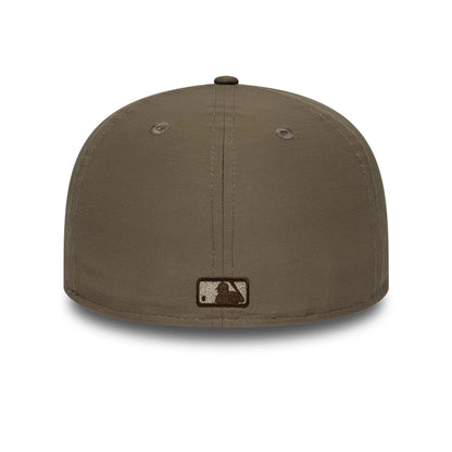 Pictured is this MLB Grosgrain LA Dodgers 59FIFTY Fitted cap in green. 5