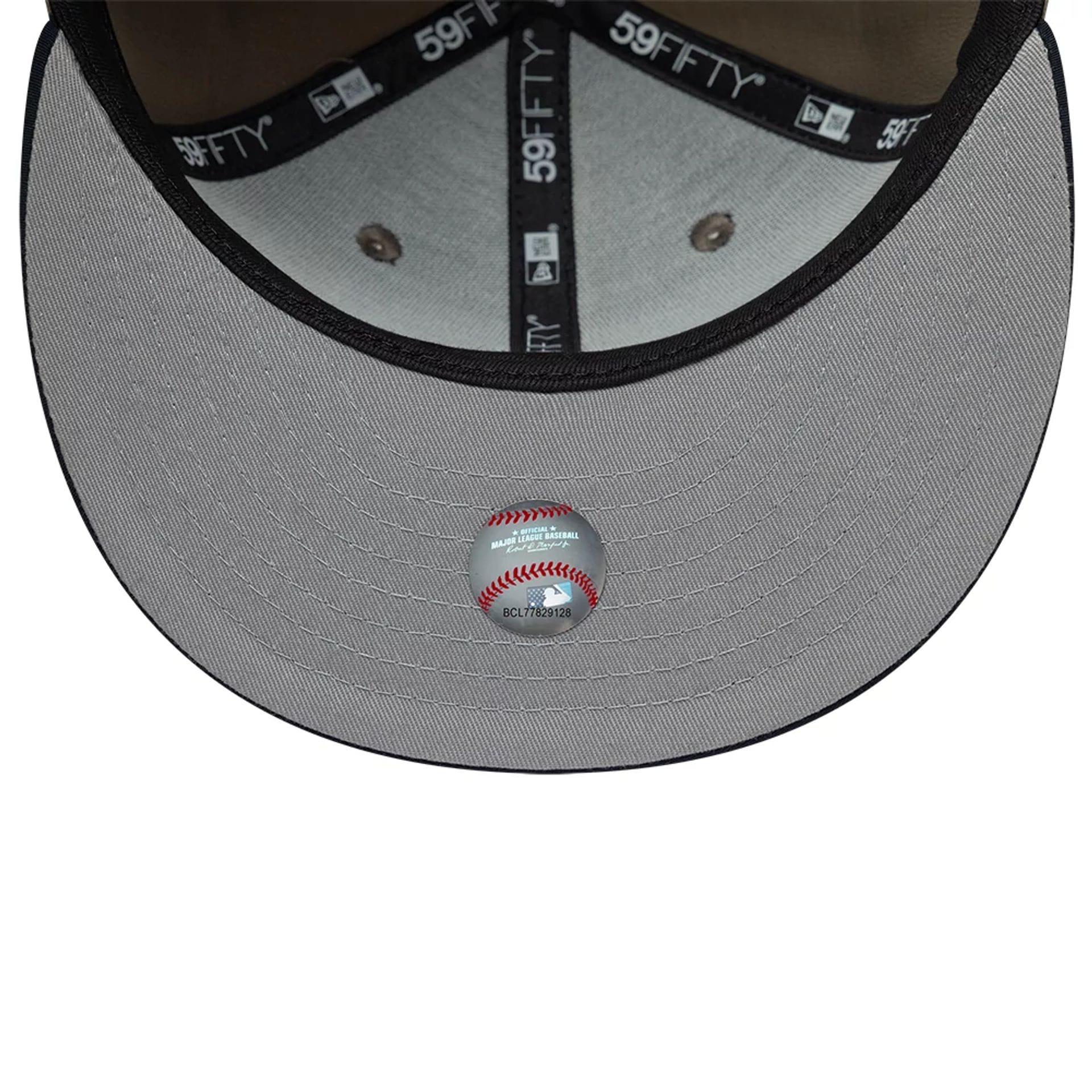 Pictured is this MLB Grosgrain LA Dodgers 59FIFTY Fitted cap in green. 2
