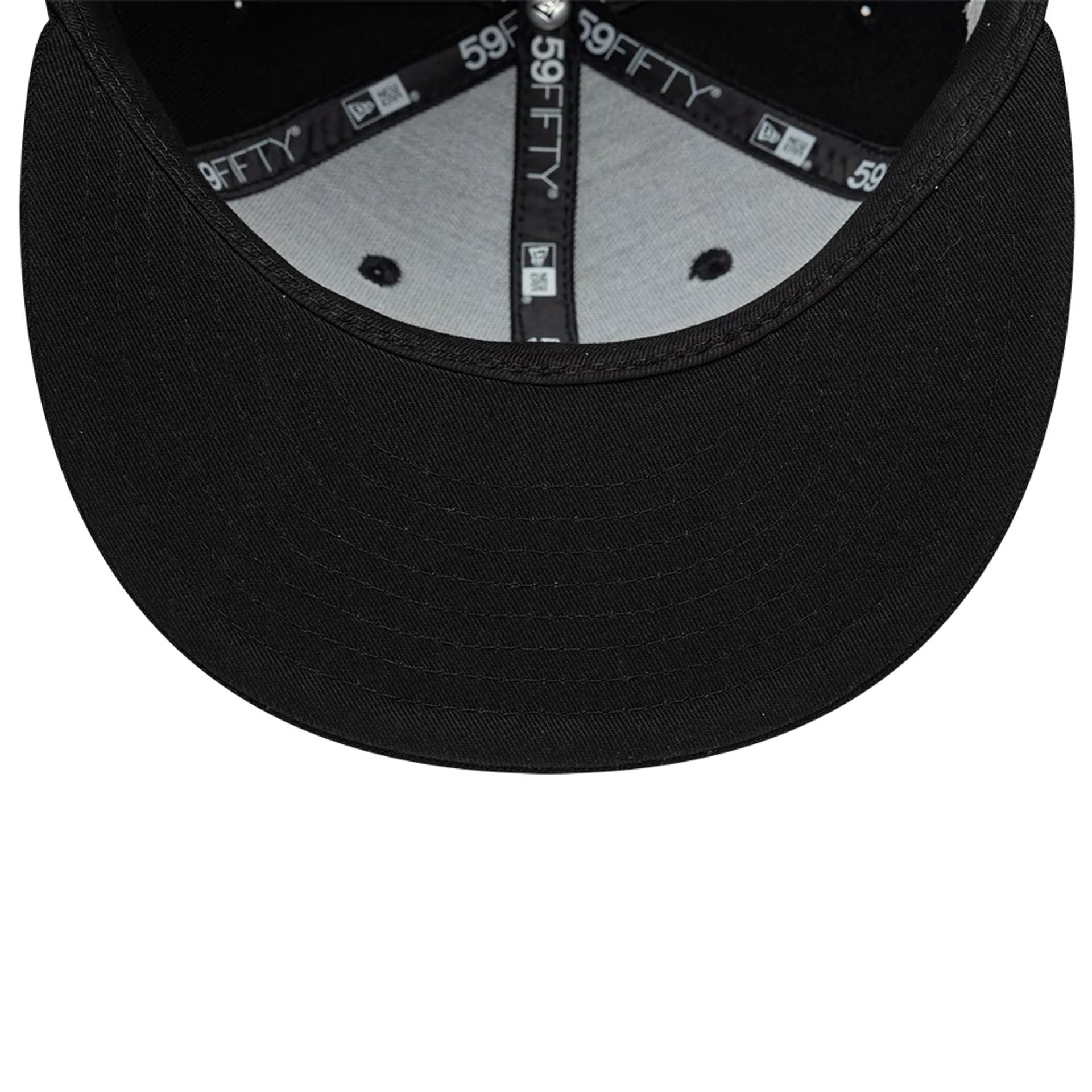 Pictured is this New Era Essential Tagging 59FIFTY Fitted cap in black. 7