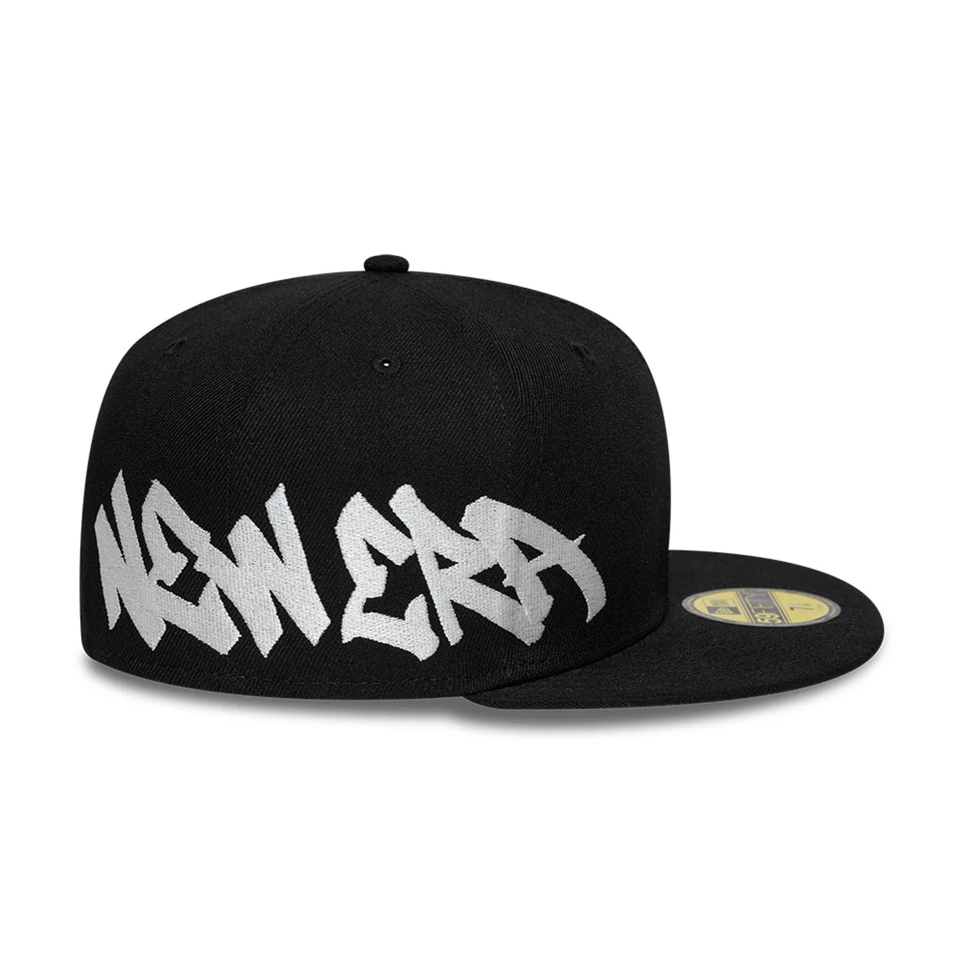 Pictured is this New Era Essential Tagging 59FIFTY Fitted cap in black. 3