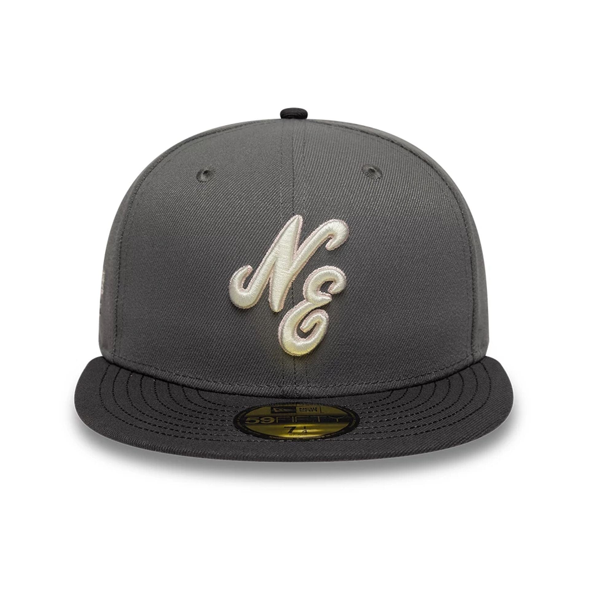 Pictured is this New Era Sakura Nagashi 59FIFTY Fitted cap in grey. 5